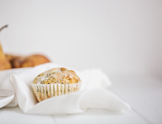 Muffin Citron et graines de pavot et morceaux de poires